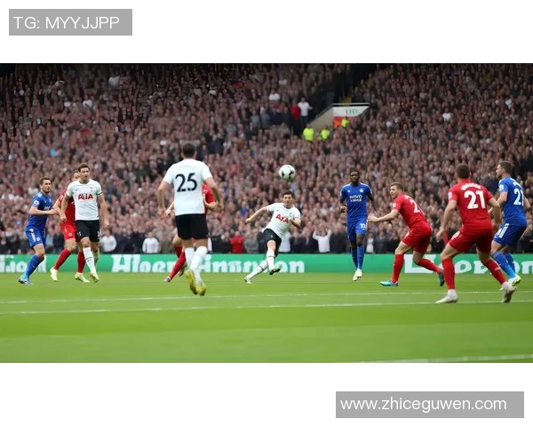 激情四溢的绿茵场上精彩足球比赛点燃观众热情与梦想 激情四溢的绿茵场上精彩足球比赛点燃观众热情与梦想